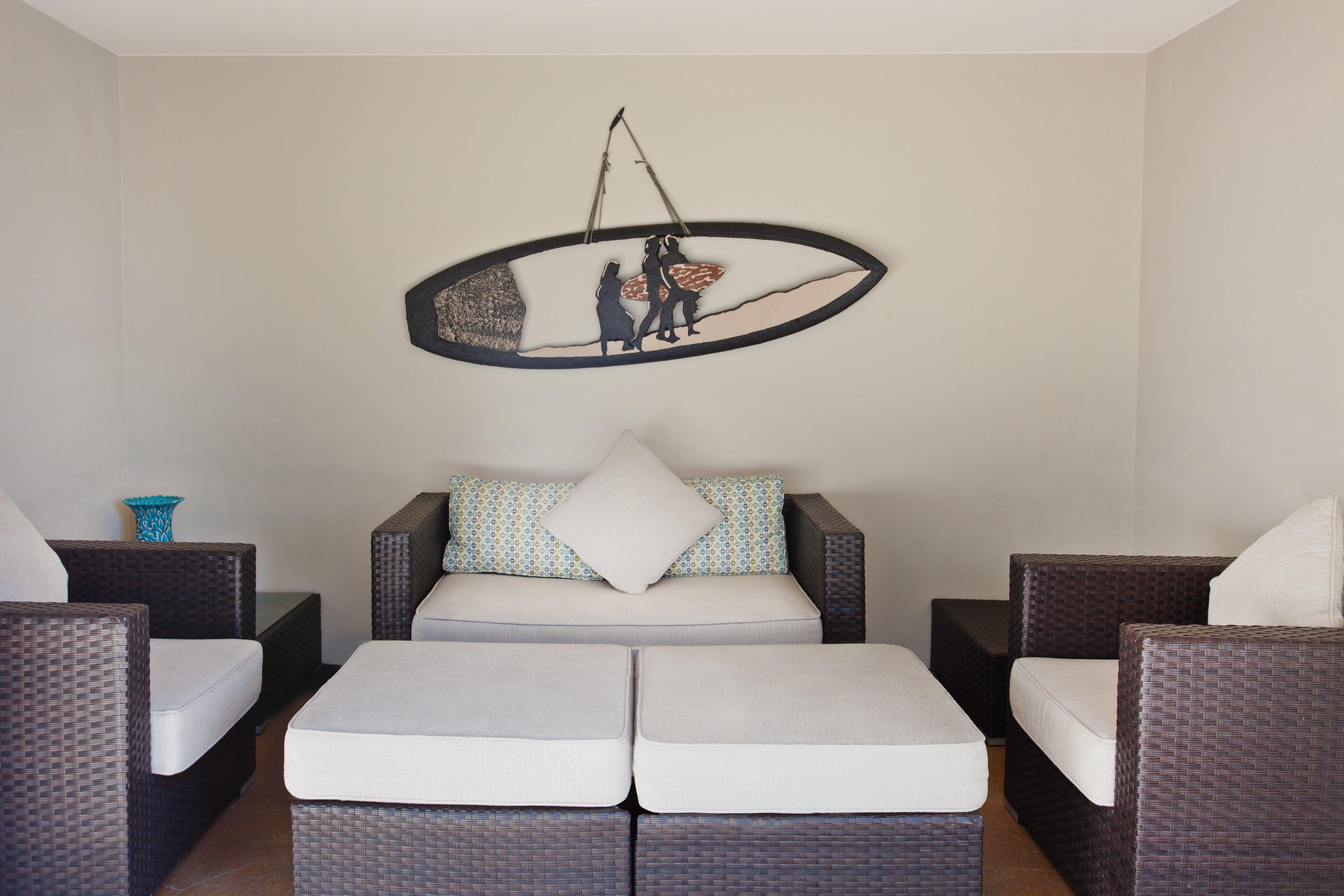 Holiday Inn Express Newport Beach By Ihg Exterior photo