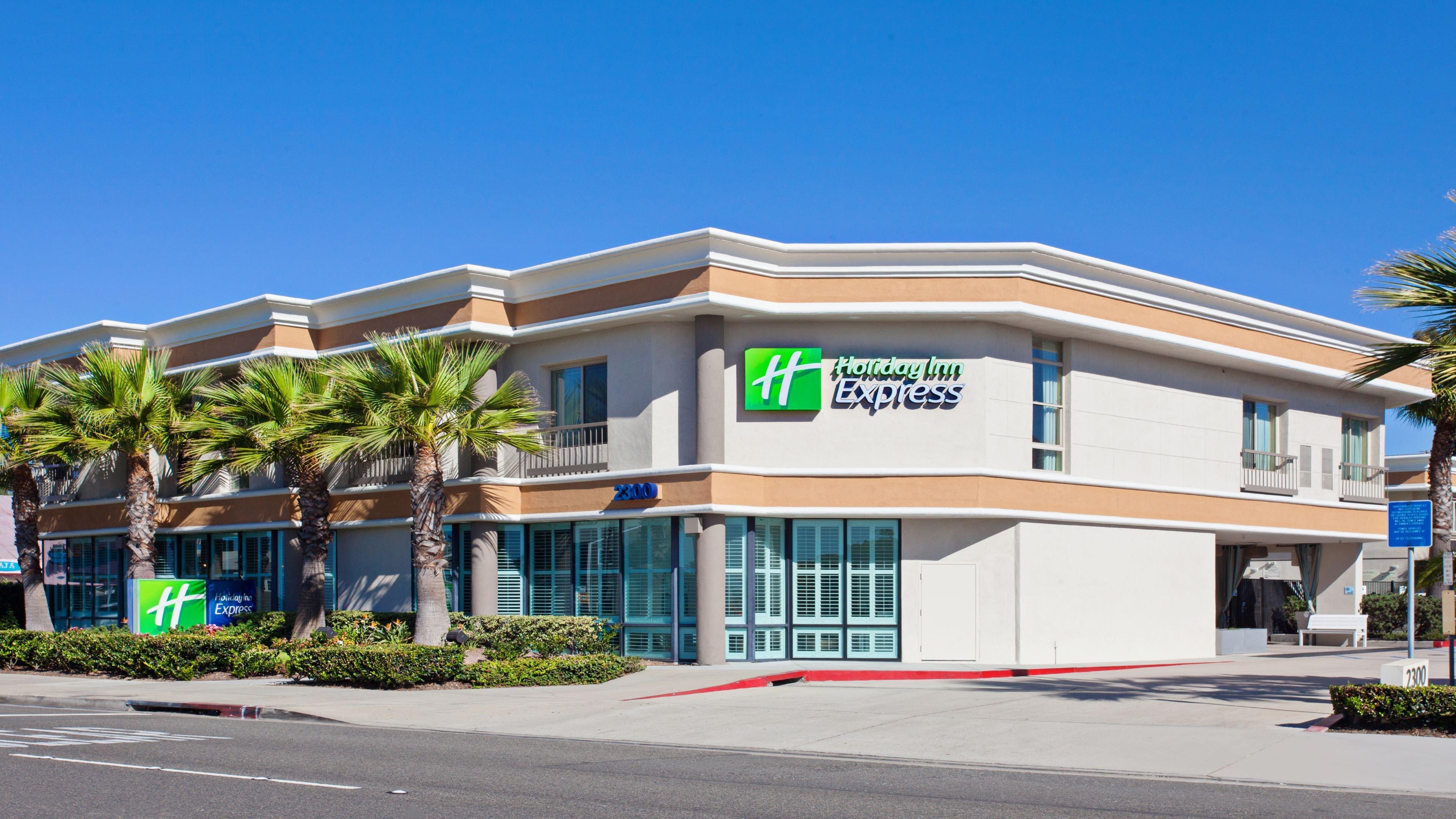 Holiday Inn Express Newport Beach By Ihg Exterior photo